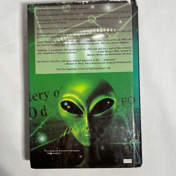 Books - Picture 6 of 15